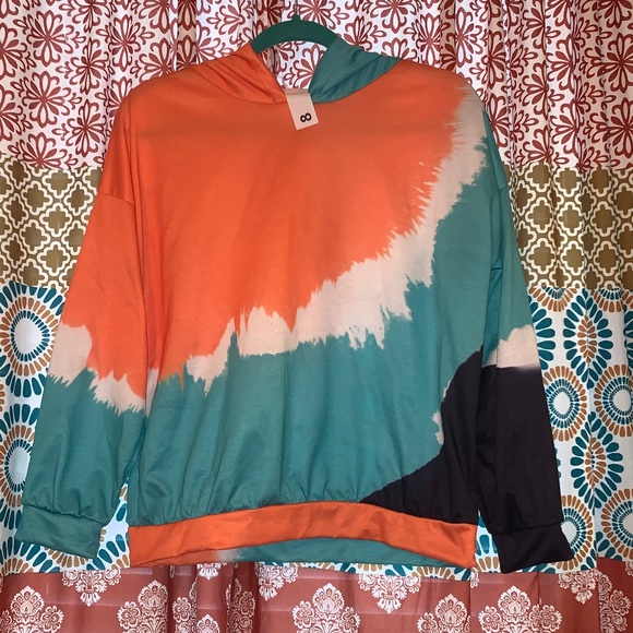 WOMEN’S TIE DYE PULLOVER, SIZE MEDIUM - Picture 1 of 2